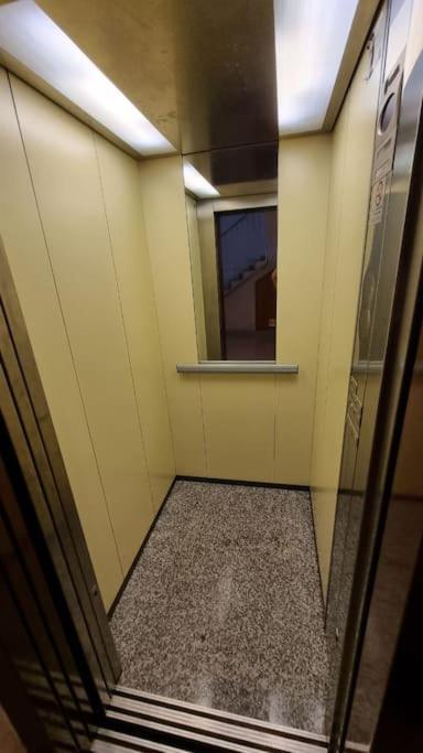 Ferienwohnung Piso En El Centro Con Vistas Al Mar Y Balcon Roses Exterior foto